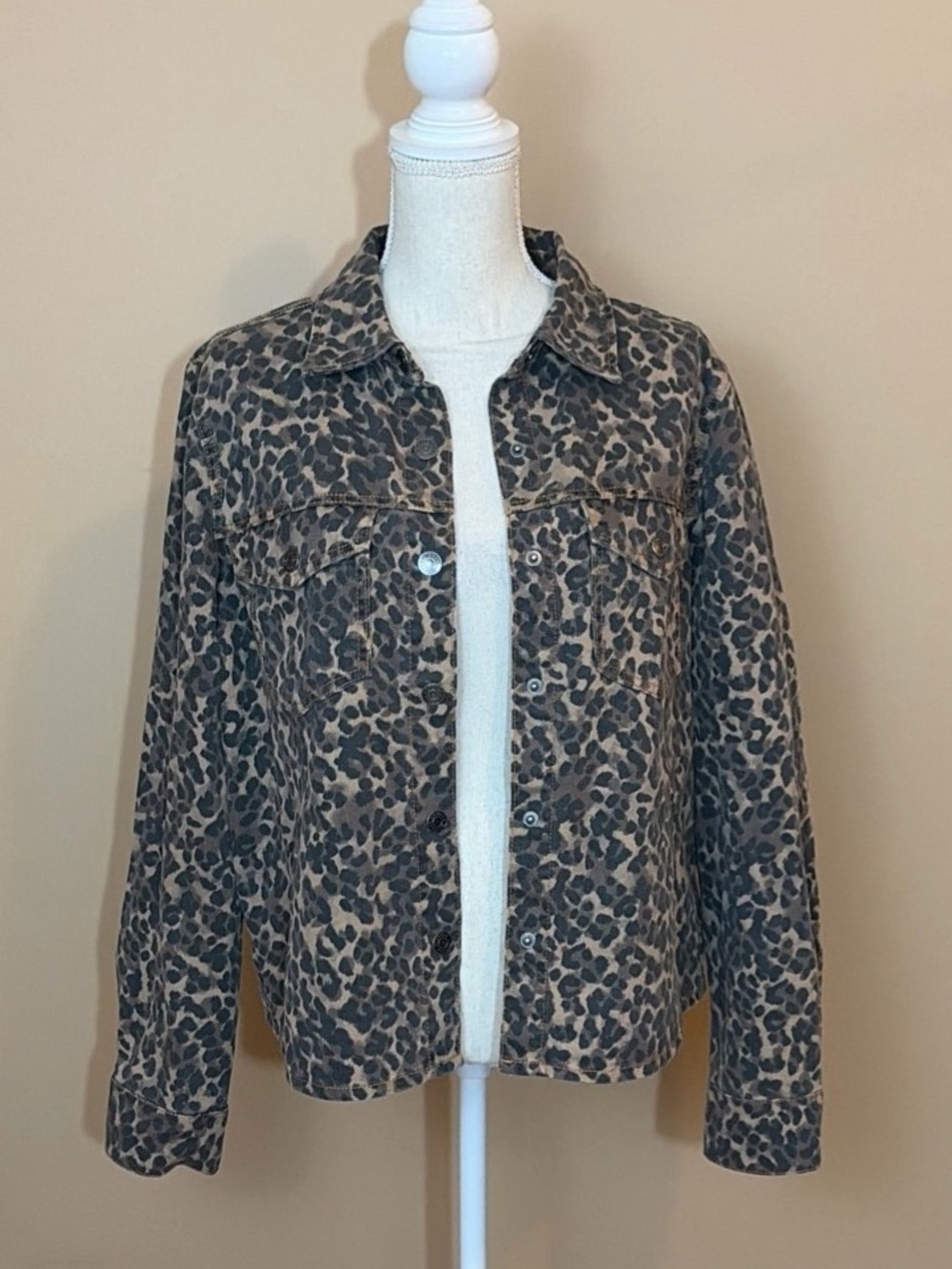 Express Women's Medium Leopard Lightweight Denim Jacket